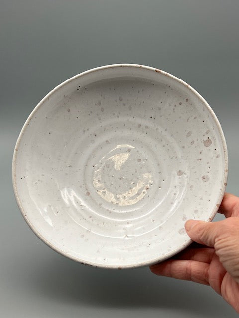 Pastaskål med rak kant │Vit med fläckar